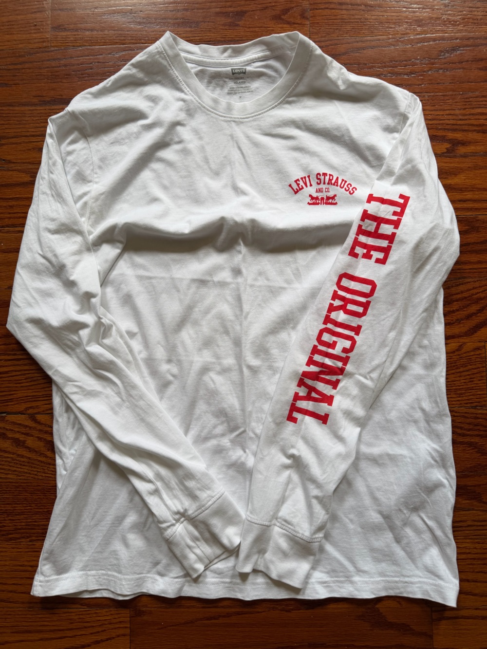 Levis Long-Sleeve Graphic Tee - Red Logo / Size M